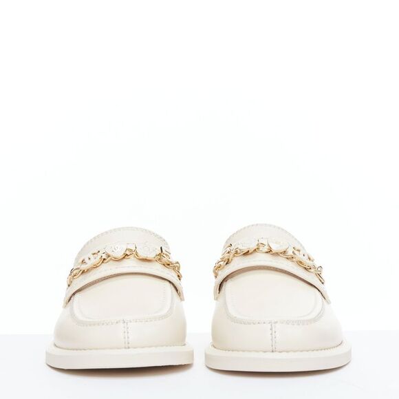 Chanel CC Heart Flower Charm Chain Leather Loafers - Picture 5 of 6